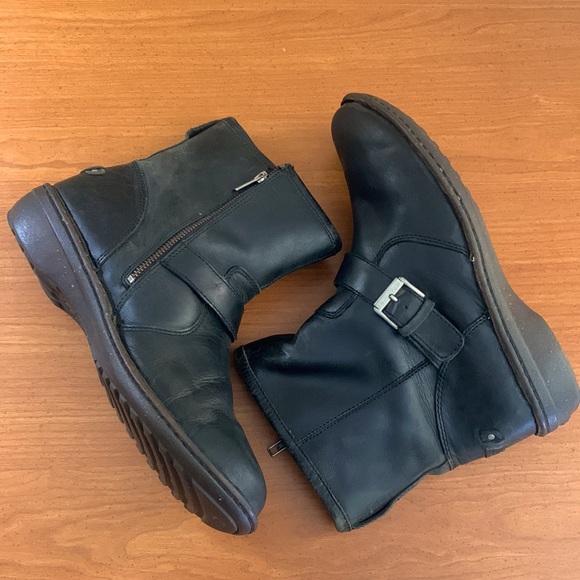 UGG ‘Bryce’ Lodge Black Leather side Zip Buckle Motorcycle Boot - Picture 4 of 14